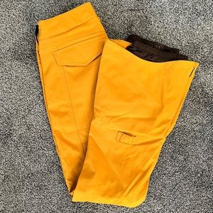 Burton women’s snowboarding pants